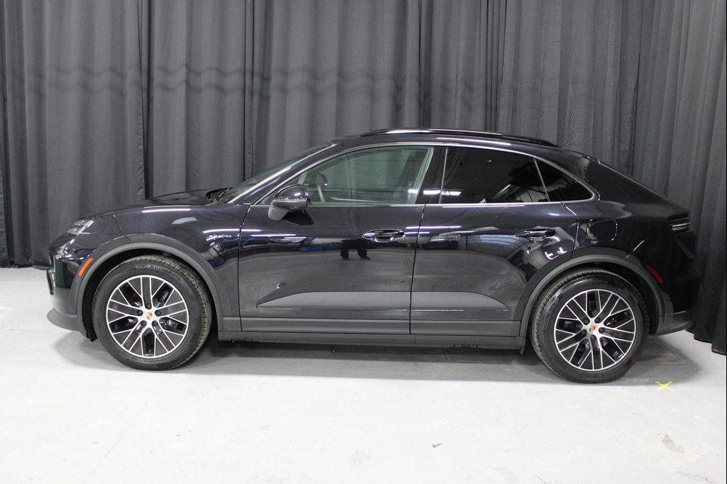 used 2025 Porsche Macan car