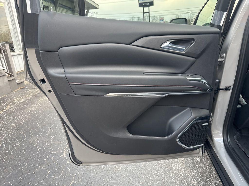 new 2026 Chevrolet Traverse car, priced at $56,999