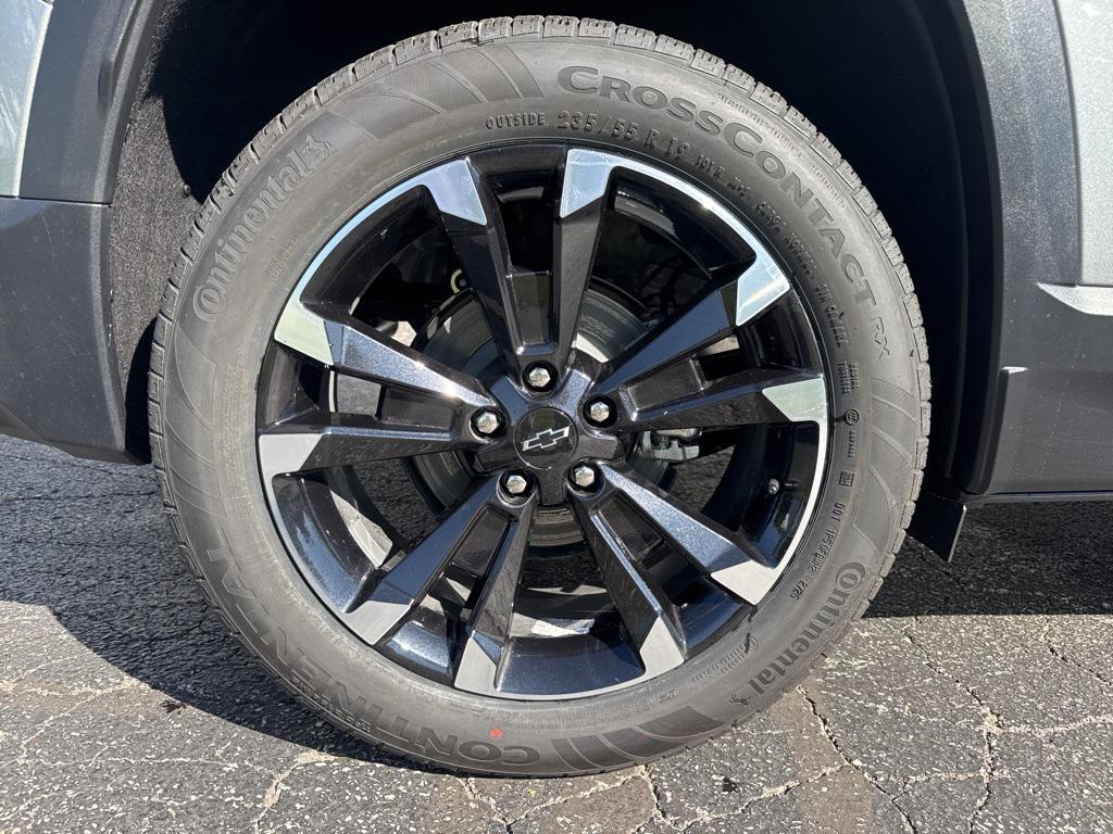 new 2026 Chevrolet Equinox car, priced at $35,401