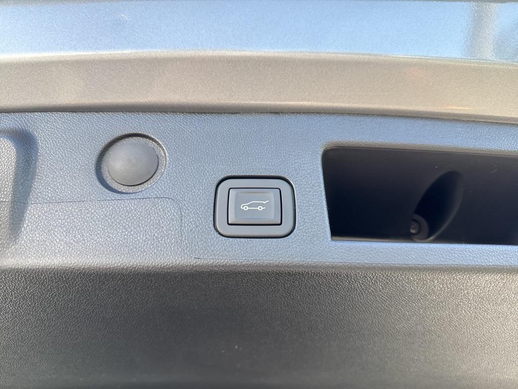 new 2026 Chevrolet Equinox car, priced at $35,401