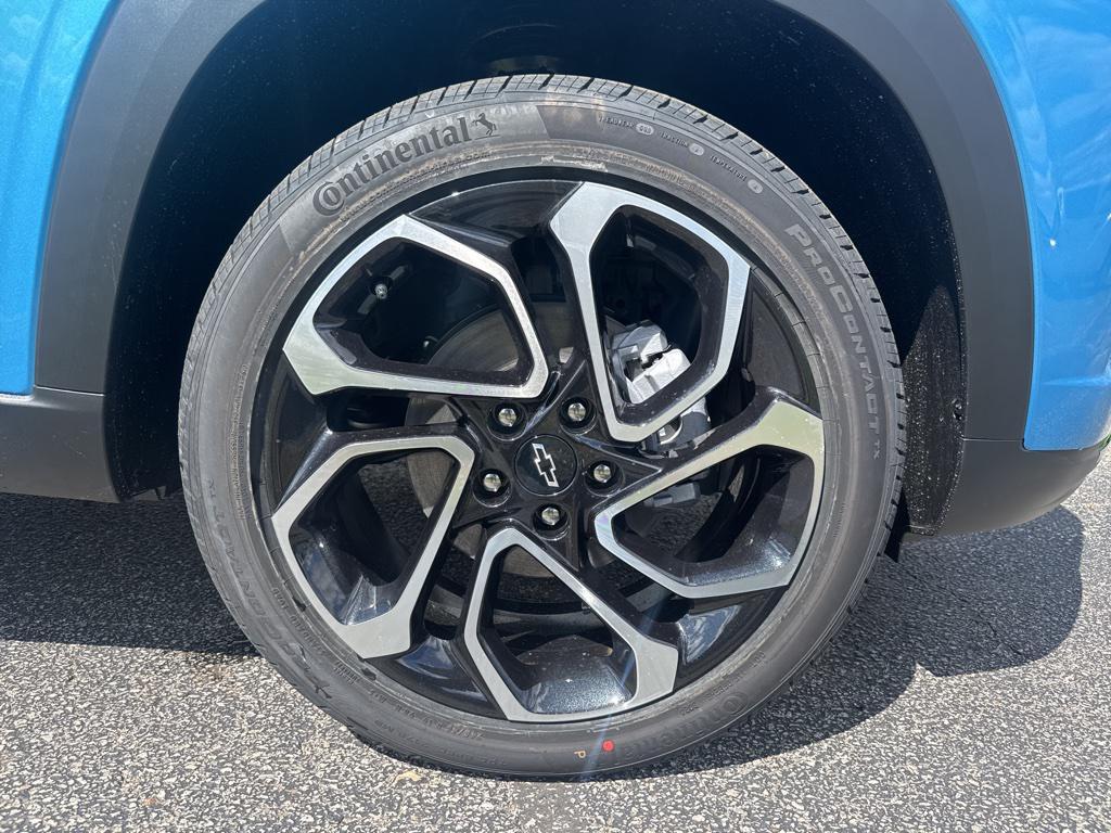 new 2025 Chevrolet Trax car, priced at $23,874