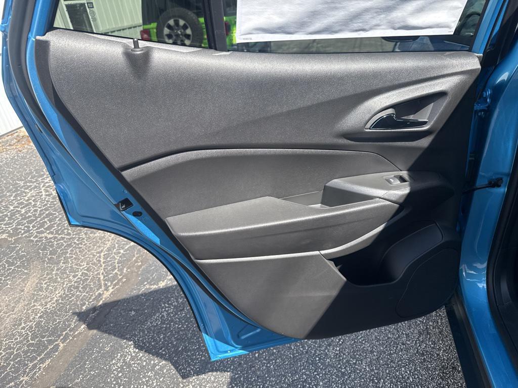 new 2025 Chevrolet Trax car, priced at $23,874