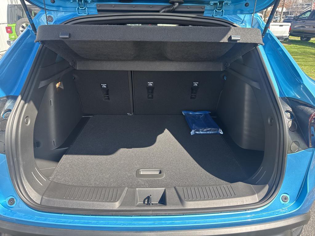 new 2025 Chevrolet Trax car, priced at $23,874