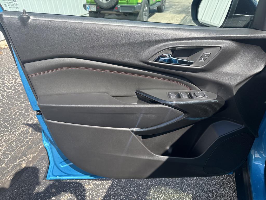 new 2025 Chevrolet Trax car, priced at $23,874