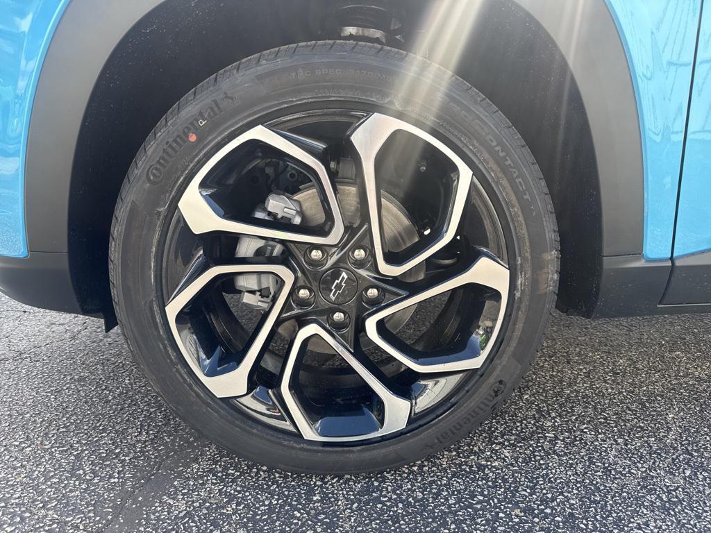 new 2025 Chevrolet Trax car, priced at $23,874