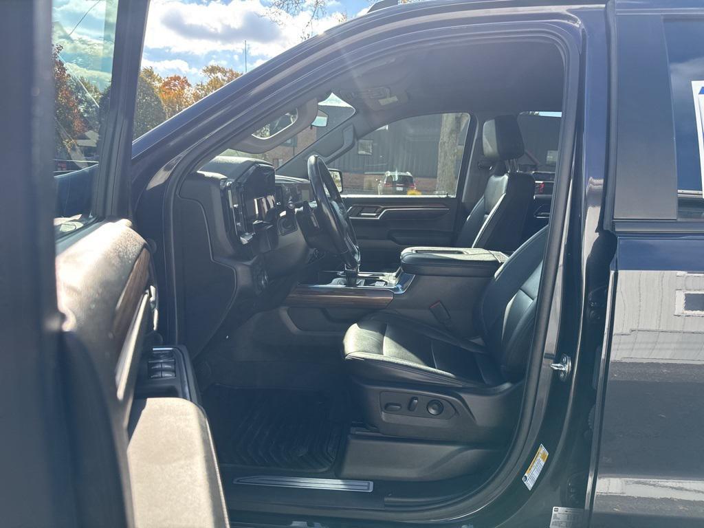 used 2022 Chevrolet Silverado 1500 car, priced at $39,976