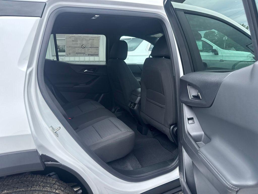 new 2026 Chevrolet Equinox car, priced at $30,795