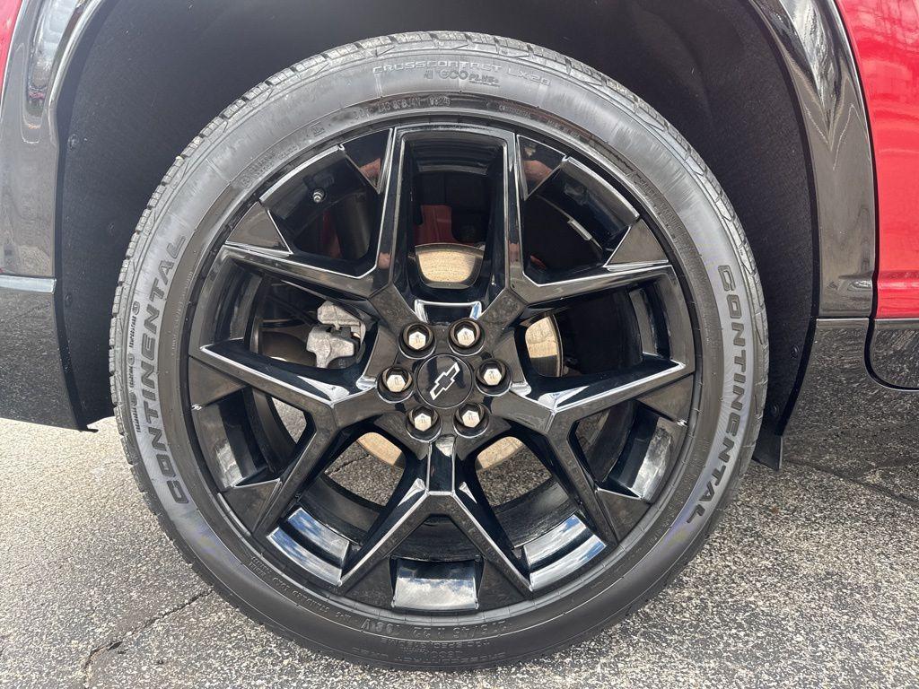 used 2024 Chevrolet Traverse car, priced at $49,926