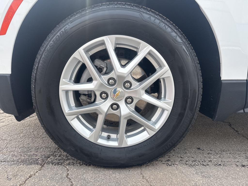 used 2024 Chevrolet Equinox car, priced at $25,387