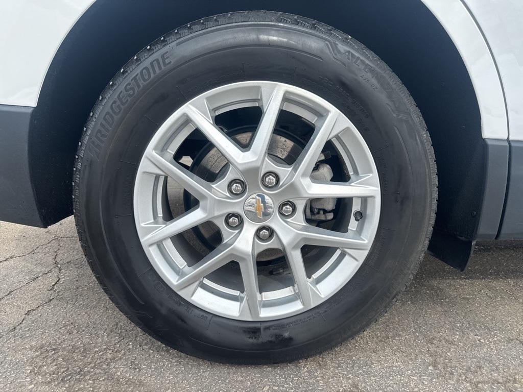 used 2024 Chevrolet Equinox car, priced at $25,387