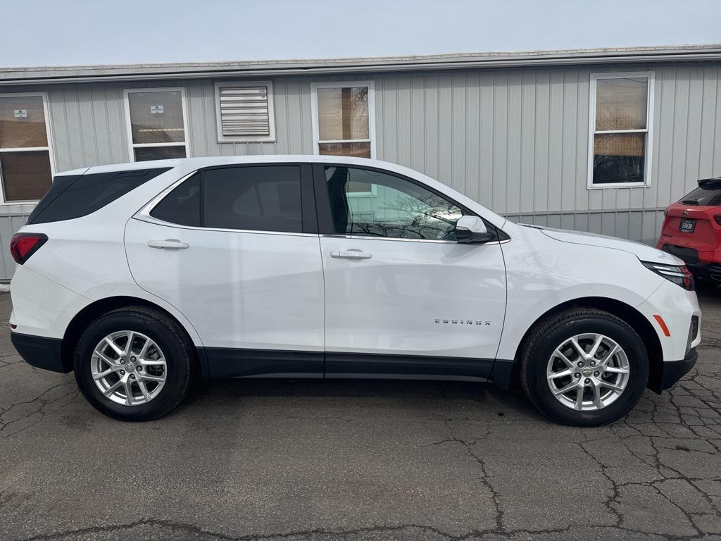 used 2024 Chevrolet Equinox car, priced at $25,387