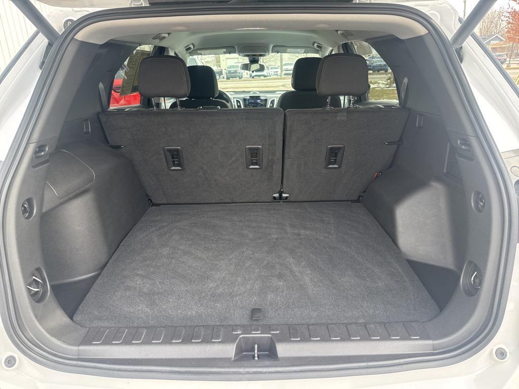 used 2024 Chevrolet Equinox car, priced at $25,387