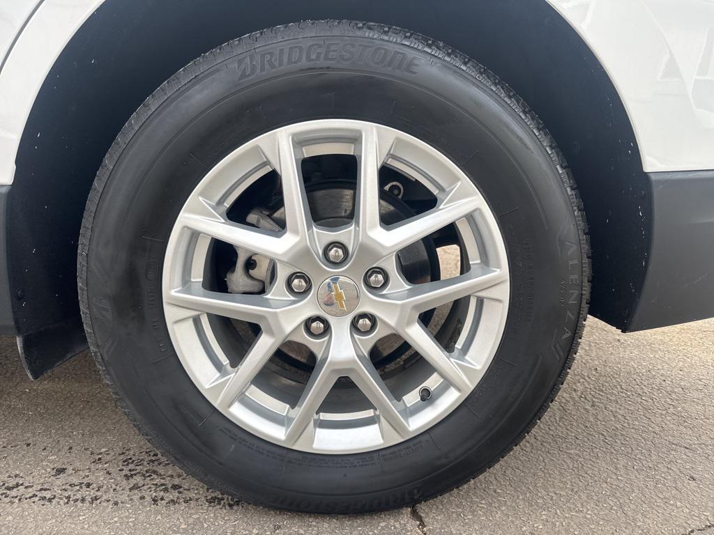 used 2024 Chevrolet Equinox car, priced at $25,387