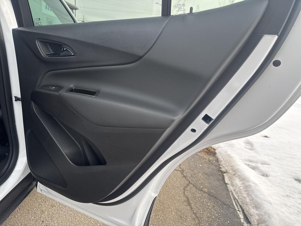 used 2024 Chevrolet Equinox car, priced at $25,387