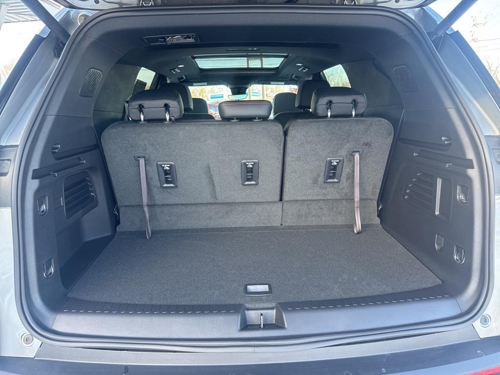 used 2024 Chevrolet Traverse car, priced at $47,163