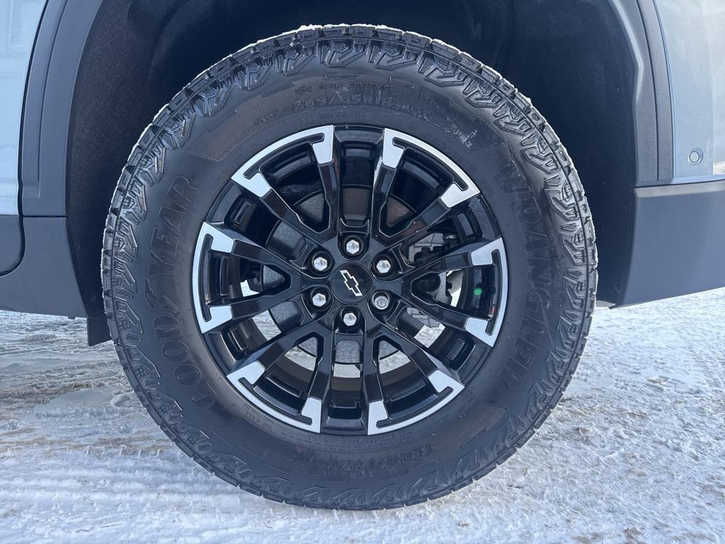 used 2024 Chevrolet Traverse car, priced at $47,163