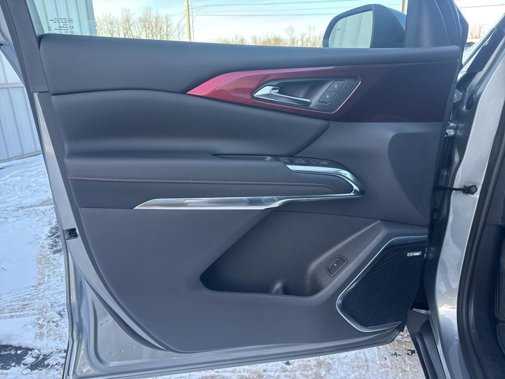 used 2024 Chevrolet Traverse car, priced at $47,163