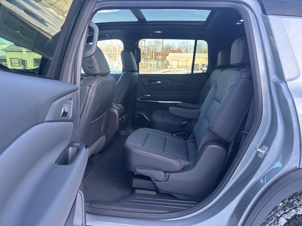 used 2024 Chevrolet Traverse car, priced at $47,163