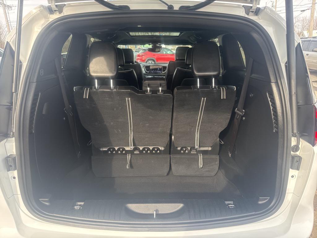 used 2025 Chrysler Pacifica car, priced at $34,500