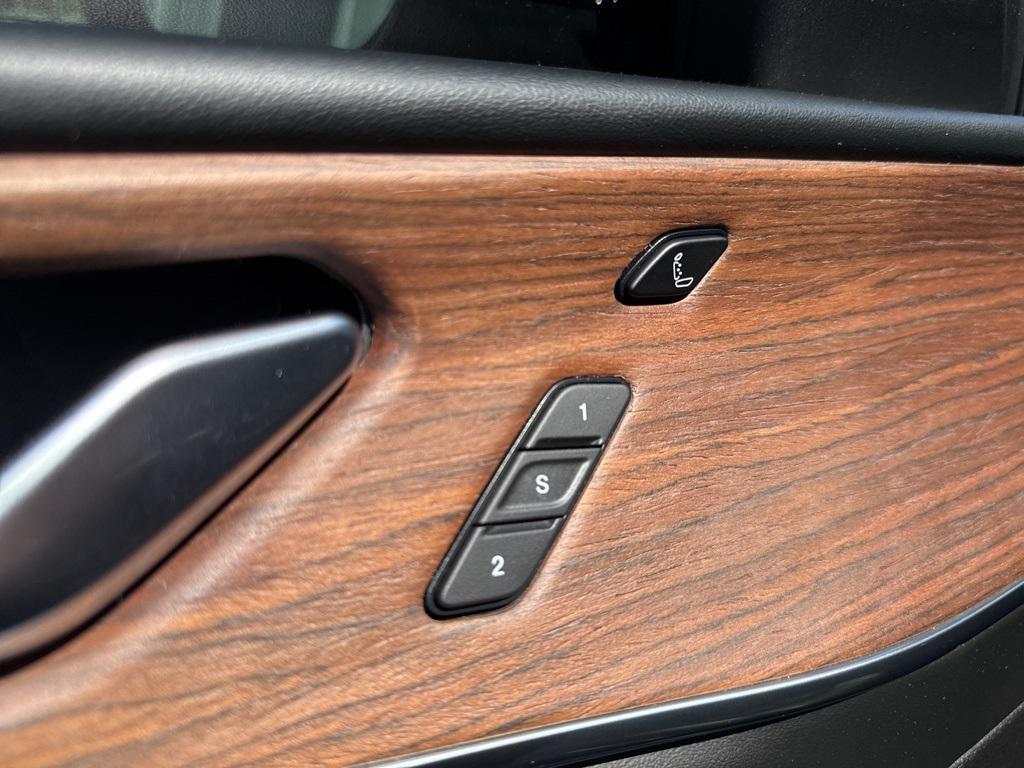 used 2023 Jeep Grand Cherokee car, priced at $40,999