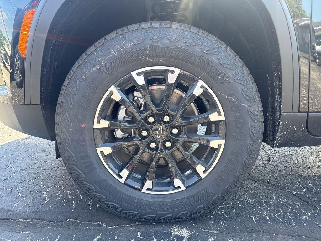 new 2026 Chevrolet Traverse car, priced at $56,054