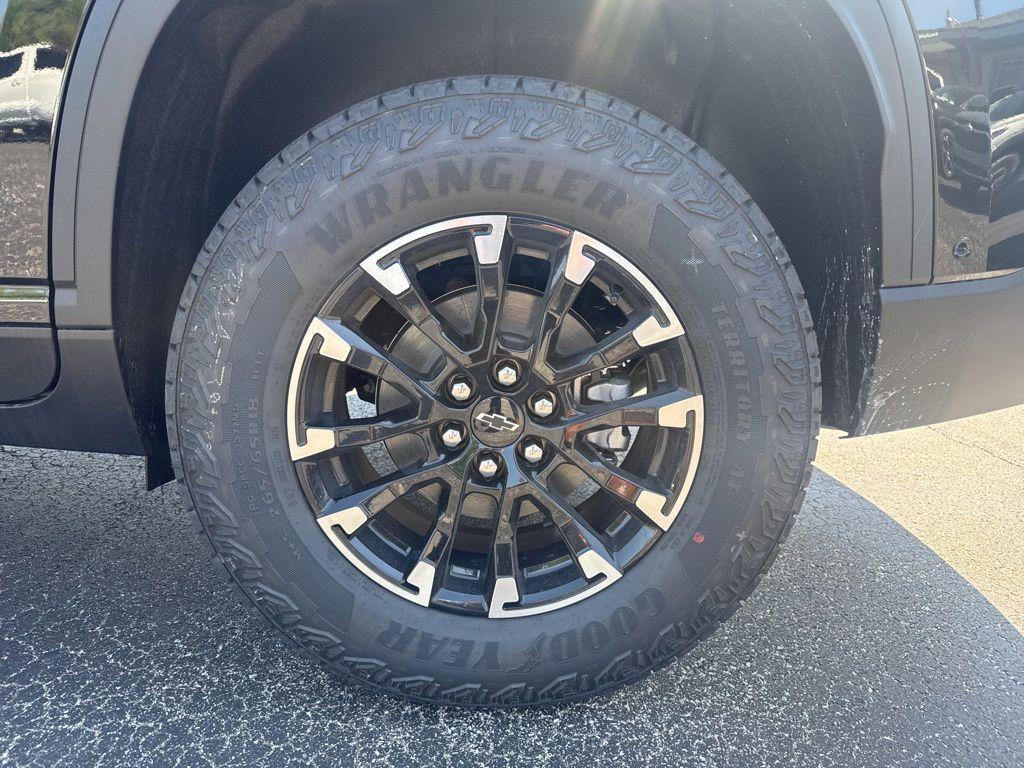 new 2026 Chevrolet Traverse car, priced at $56,054