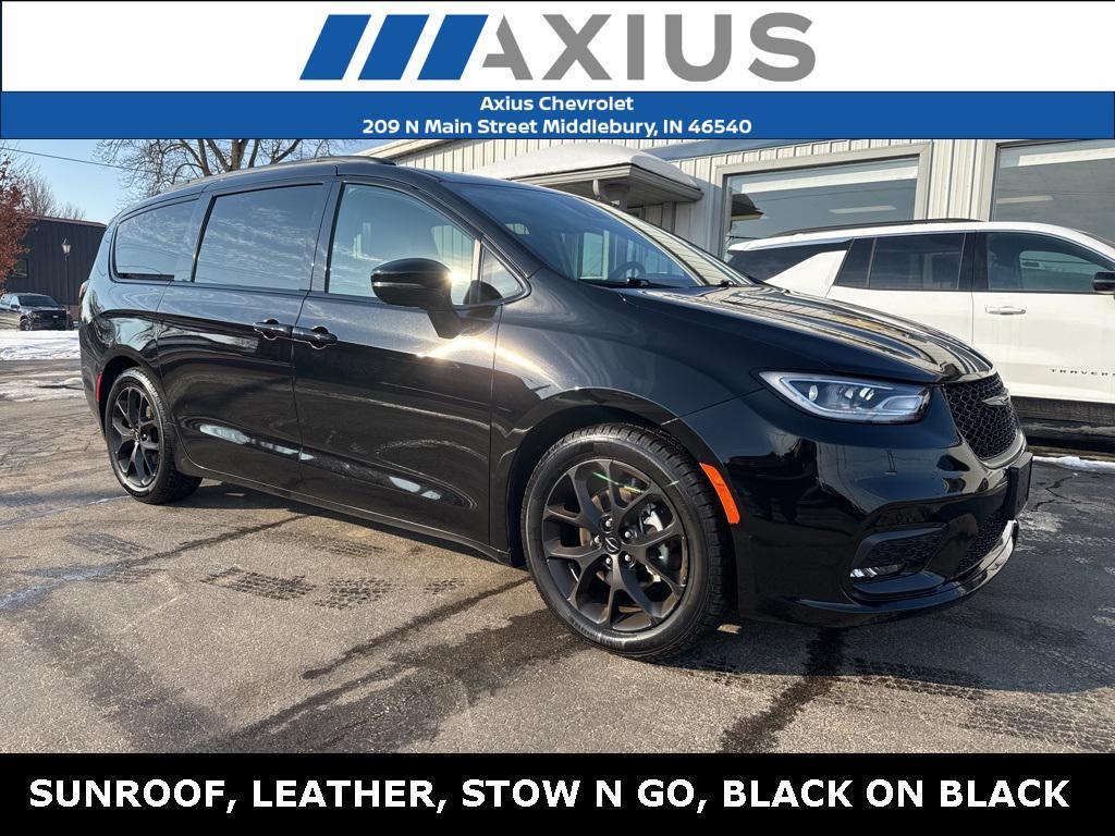 used 2025 Chrysler Pacifica car, priced at $36,499