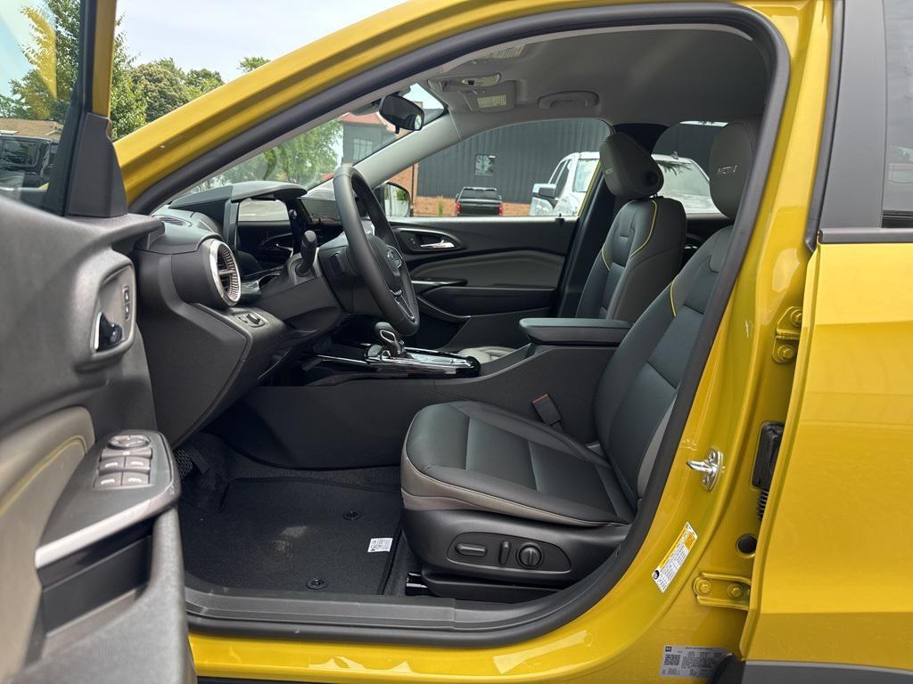 new 2025 Chevrolet Trax car, priced at $23,536