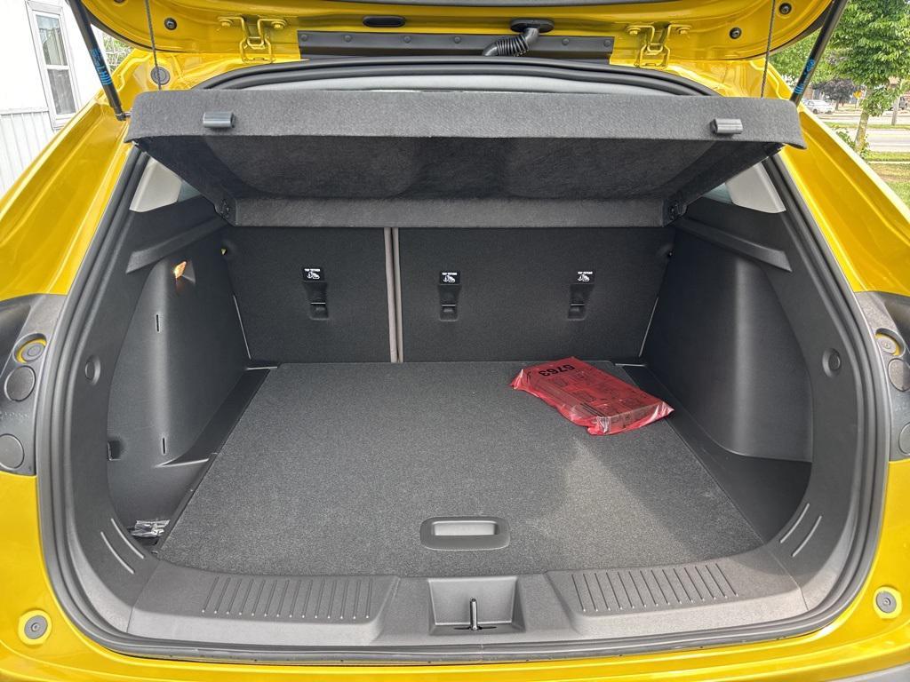 new 2025 Chevrolet Trax car, priced at $23,536