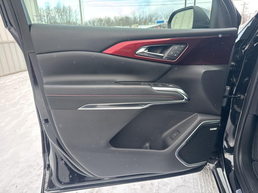 used 2024 Chevrolet Traverse car, priced at $47,349