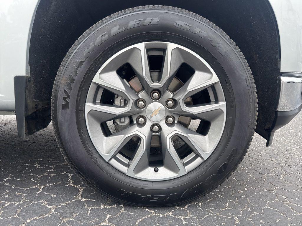 used 2022 Chevrolet Silverado 1500 Limited car, priced at $24,776