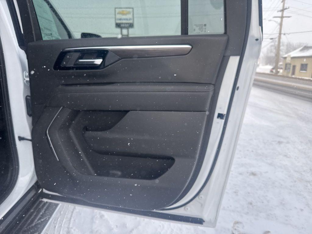 new 2026 Chevrolet Suburban car, priced at $69,800