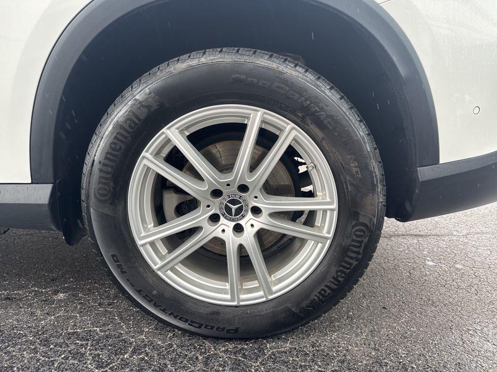 used 2023 Mercedes-Benz GLC 300 car, priced at $34,530