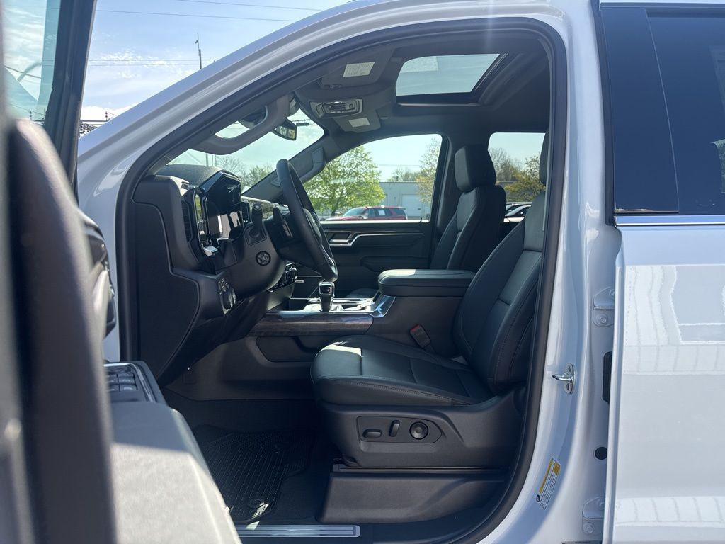 new 2026 Chevrolet Silverado 1500 car, priced at $71,400