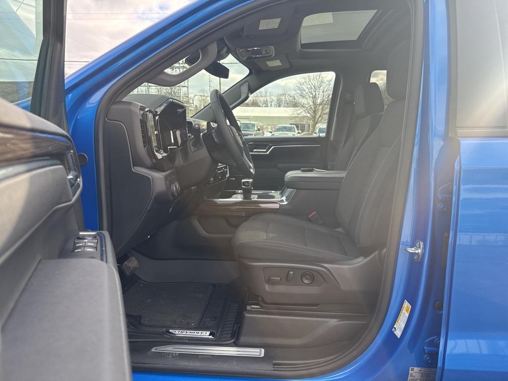 used 2025 Chevrolet Silverado 1500 car, priced at $59,327