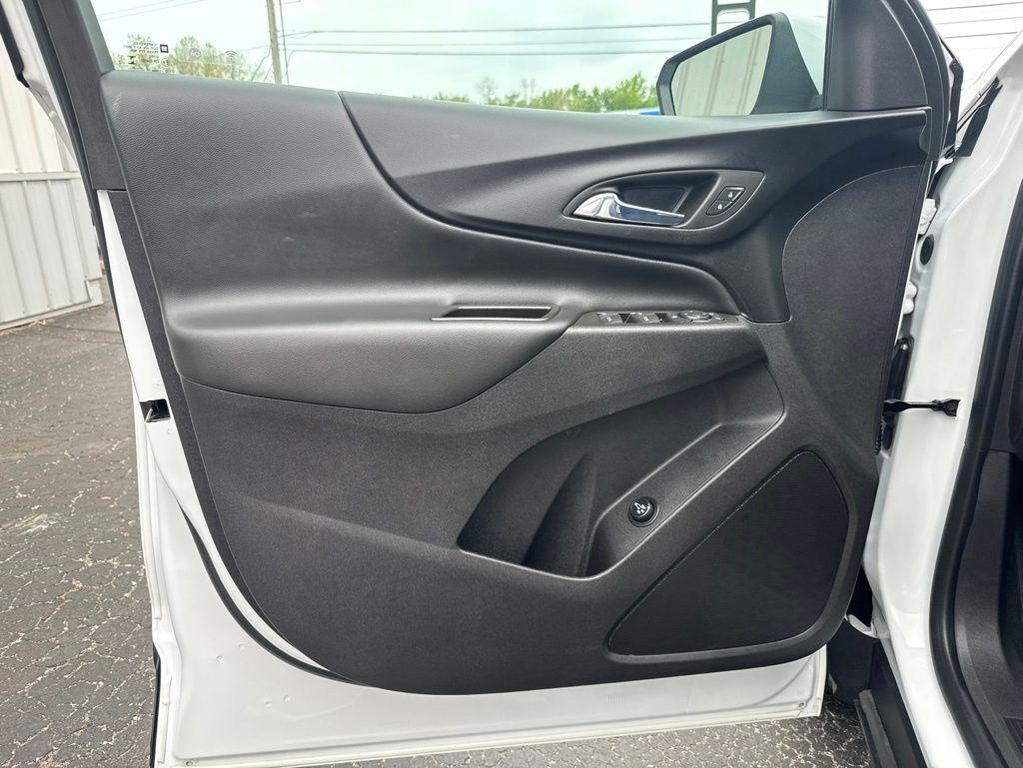 used 2023 Chevrolet Equinox car, priced at $25,521
