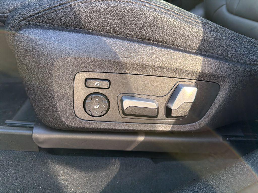 used 2021 BMW X3 car, priced at $24,158