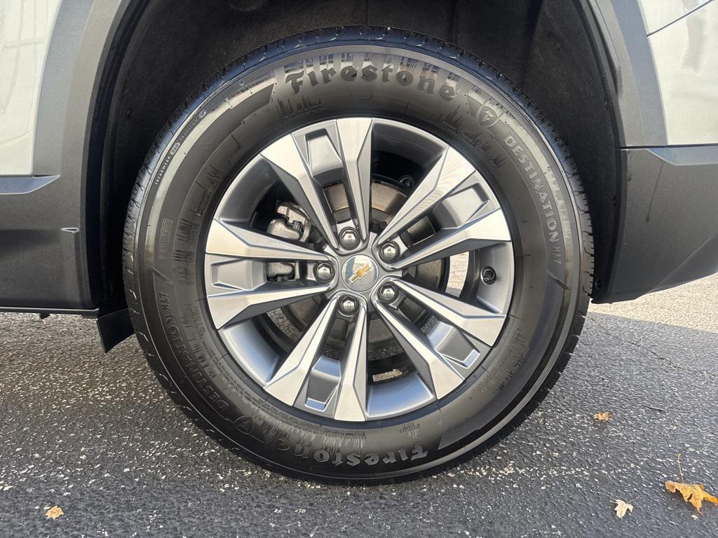 used 2025 Chevrolet Equinox car, priced at $23,373