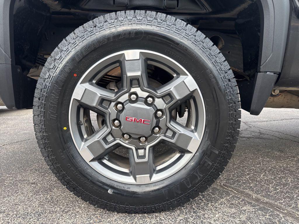 used 2025 GMC Sierra 2500 car, priced at $55,092
