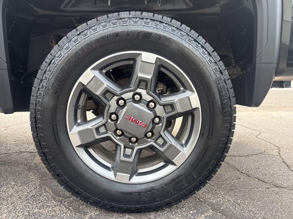 used 2025 GMC Sierra 2500 car, priced at $55,092