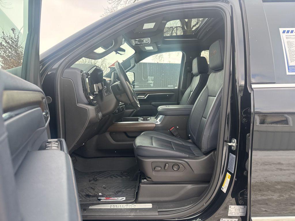 used 2024 Chevrolet Silverado 2500 car, priced at $67,500