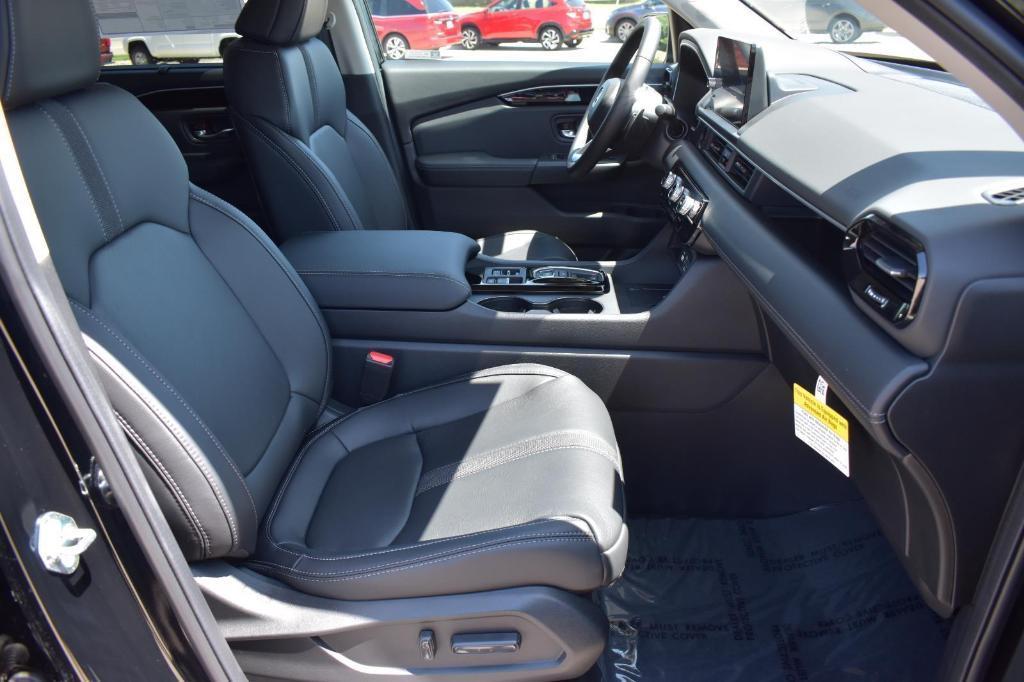 new 2025 Honda Pilot car