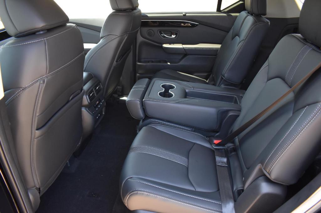 new 2025 Honda Pilot car