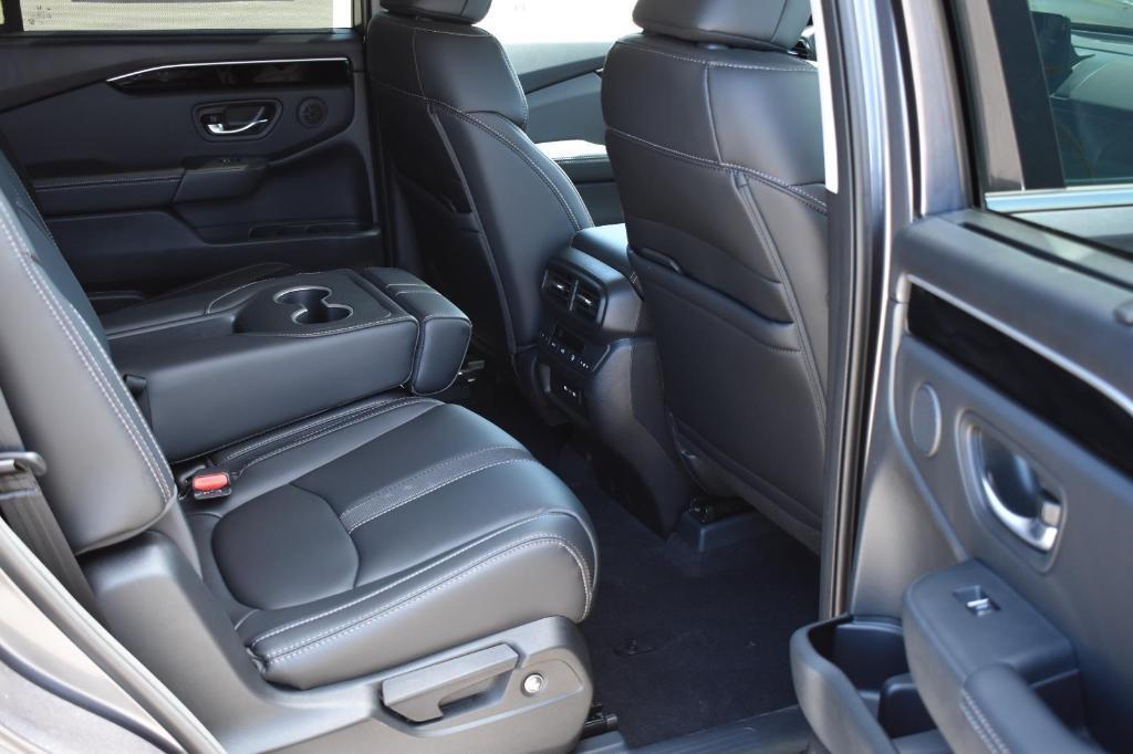 new 2025 Honda Pilot car