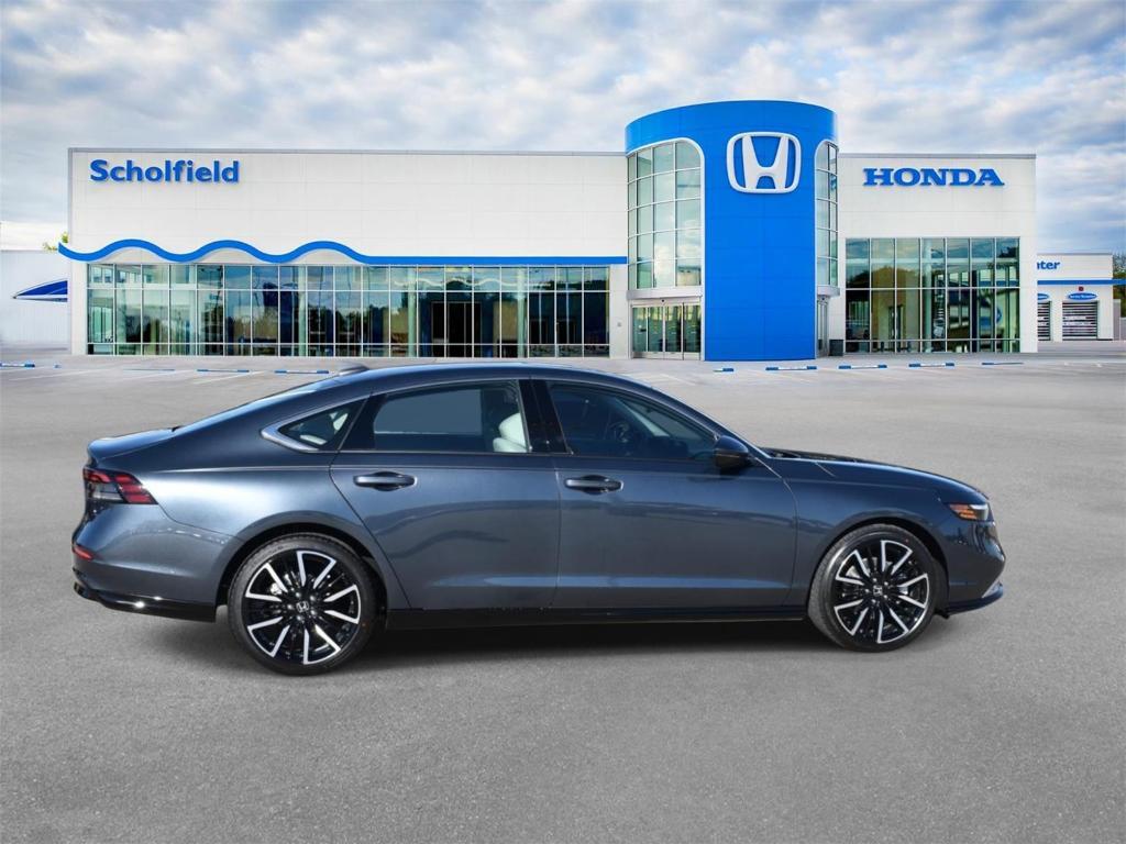 new 2025 Honda Accord Hybrid car