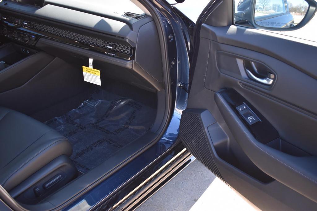 new 2026 Honda Accord Hybrid car