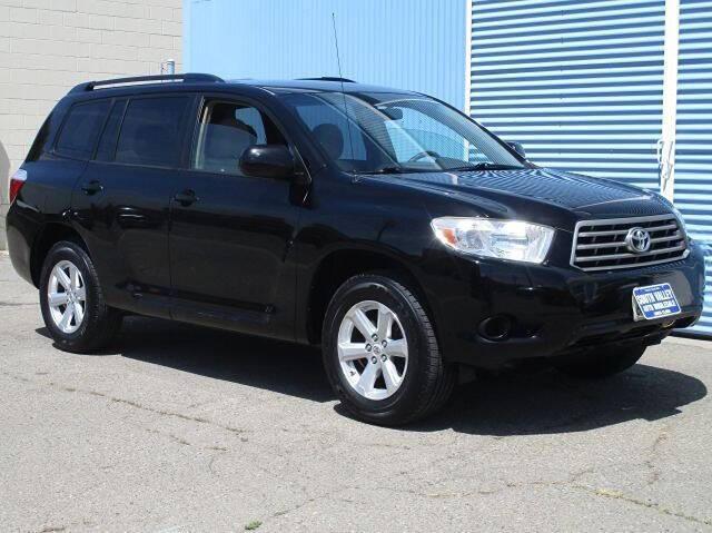 used 2009 Toyota Highlander car, priced at $7,999