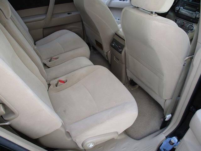 used 2009 Toyota Highlander car, priced at $7,999