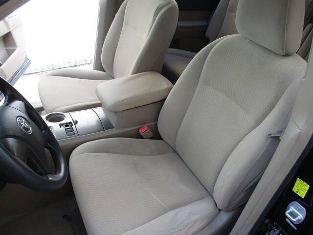 used 2009 Toyota Highlander car, priced at $7,999