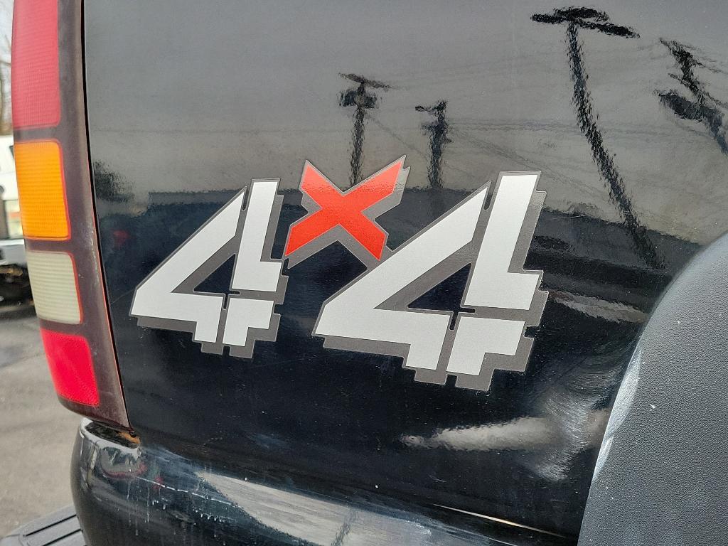 used 2007 GMC Sierra 2500 car, priced at $15,495